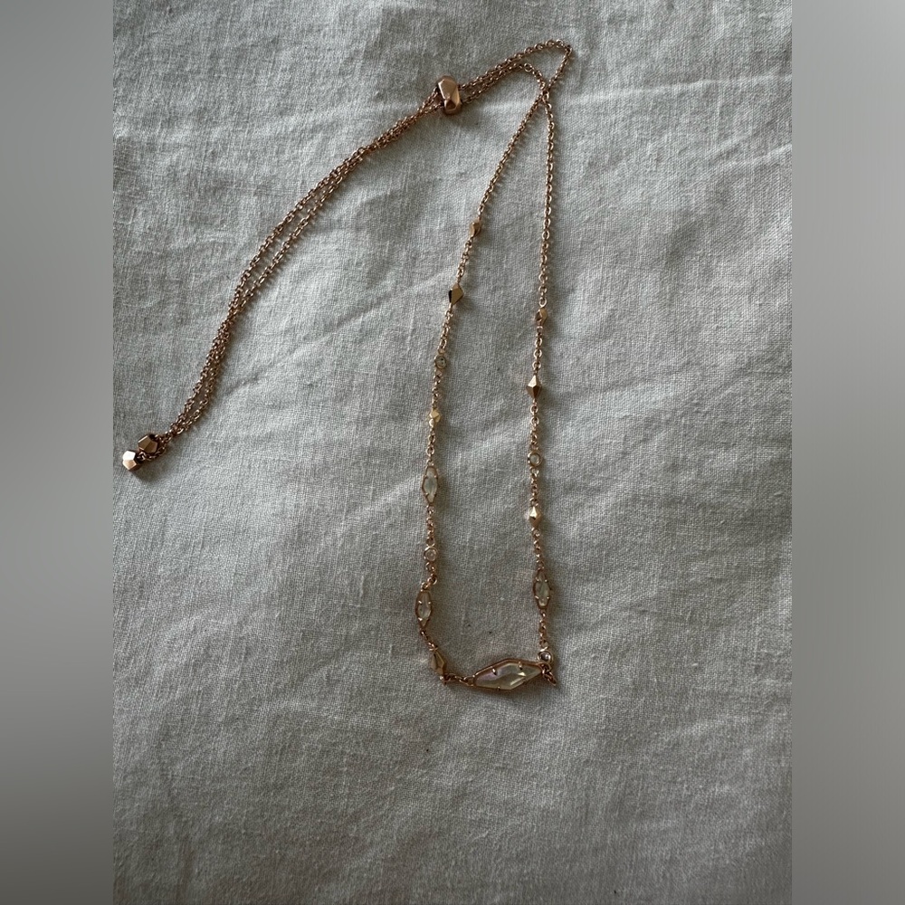 Kendra Scott necklace